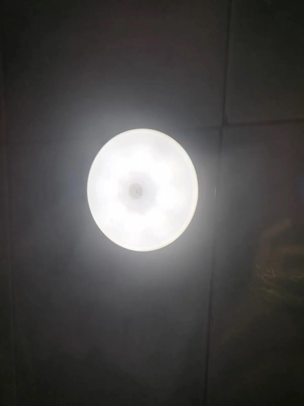 HOMEFISH Motion Sensor LED Night Light USB Rechargeable Wireless Closet Lamp for Kitchen Cabinet Wardrobe Staircase